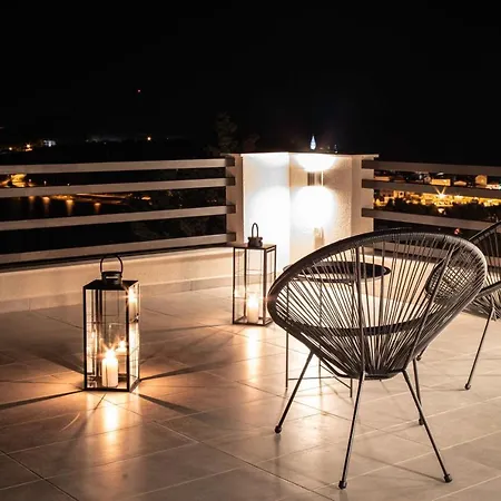 شقة 2-bed Apt With Ocean View 100 Meters To The Beach