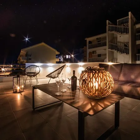 2-bed Apt With Ocean View 100 Meters To The Beach *